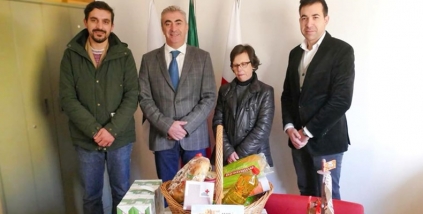 Destribuição de cabazes de Natal